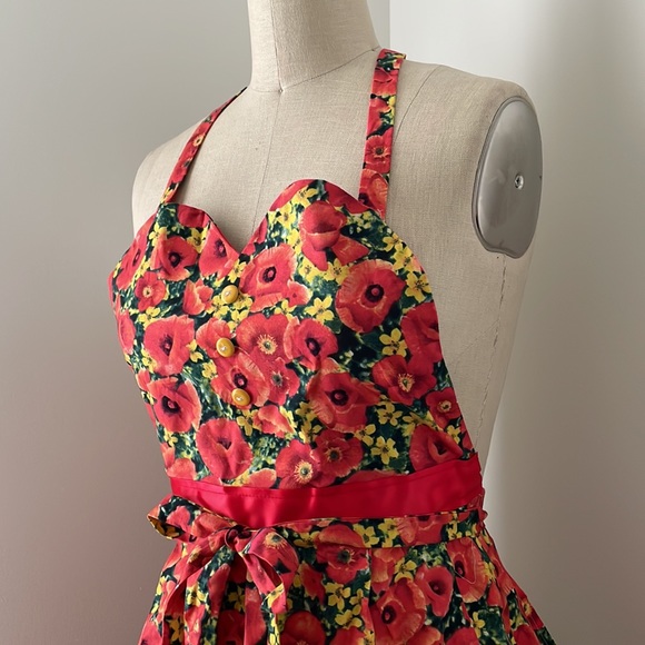 Apron - Picture 2 of 5